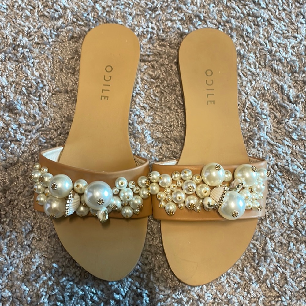 Ogile Peal Embellished. Leather Upper Sandals. Size 26.